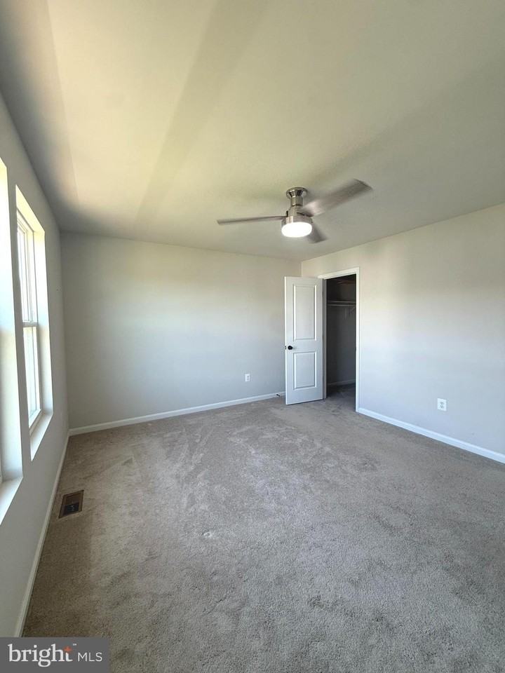 35 Thrower Rd - Photo 6 of 24