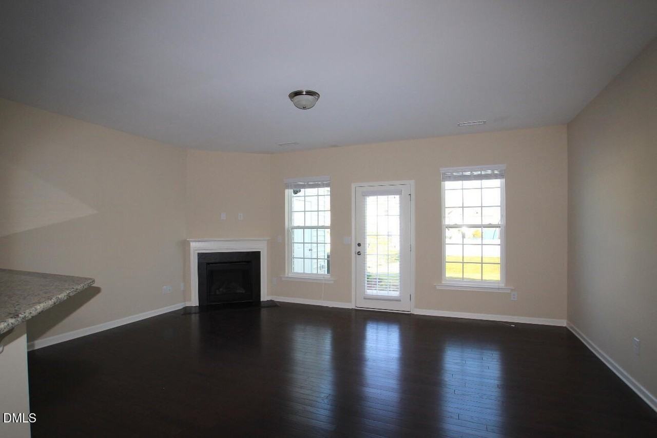 947 Consortium Dr - Photo 4 of 16