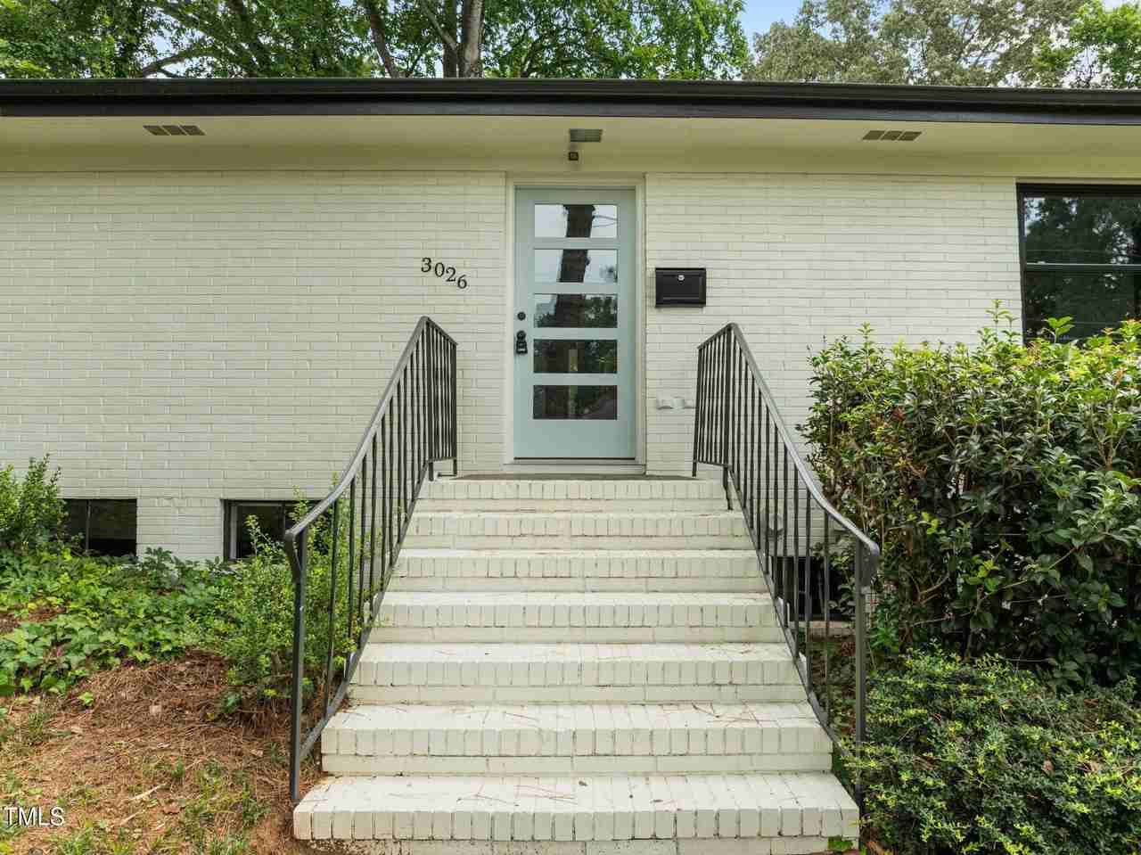 3026 Devonshire Dr - Photo 2 of 50