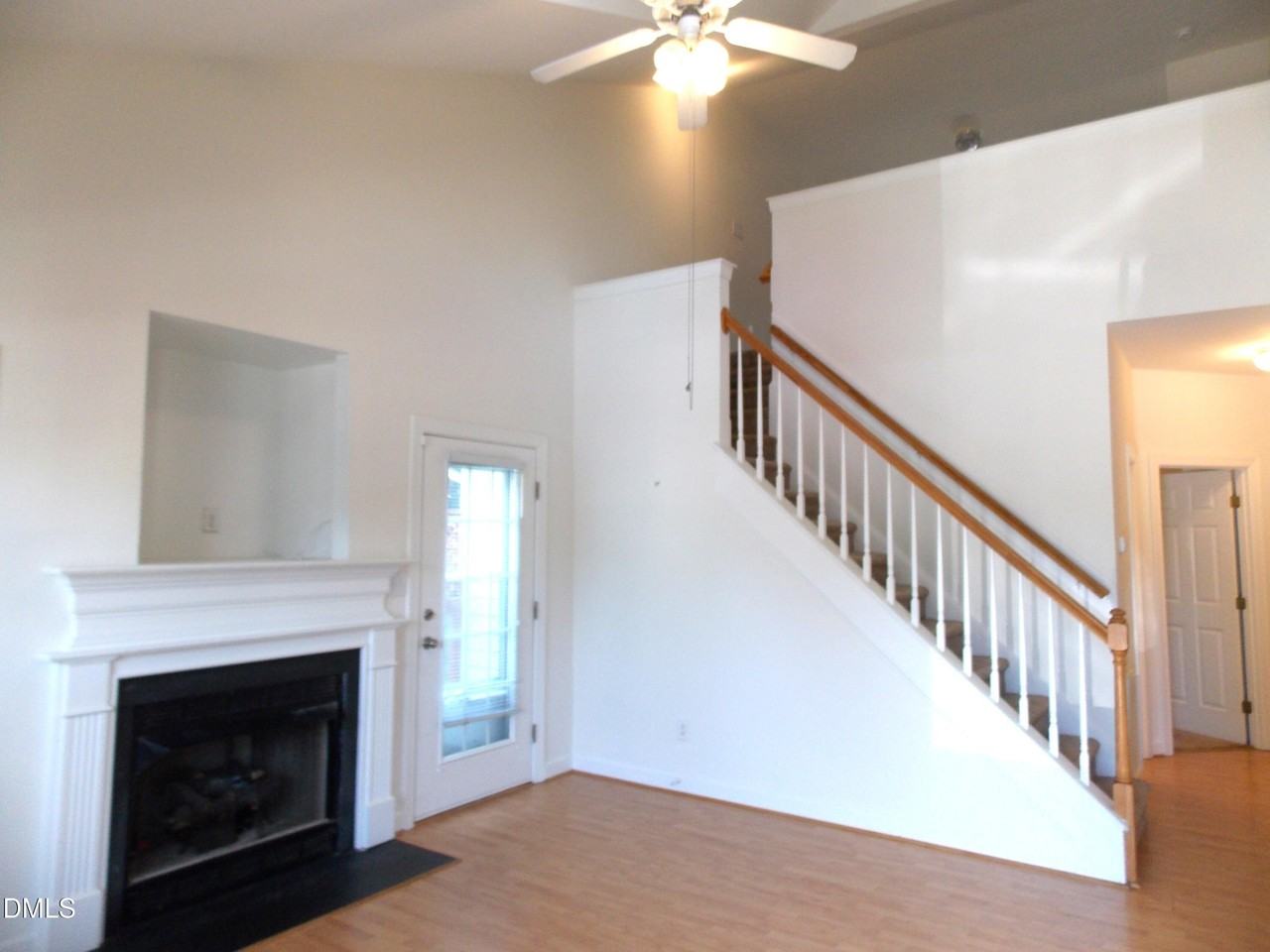 2701 Sterling Park Dr - Photo 2 of 17