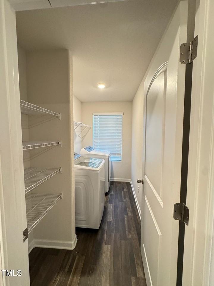 309 Turning Lake Dr - Photo 5 of 19