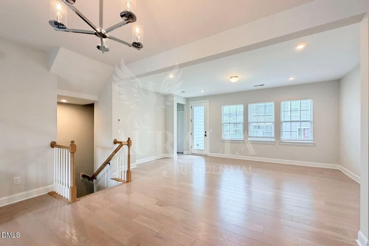 829 Amley Pl - Photo 6 of 49