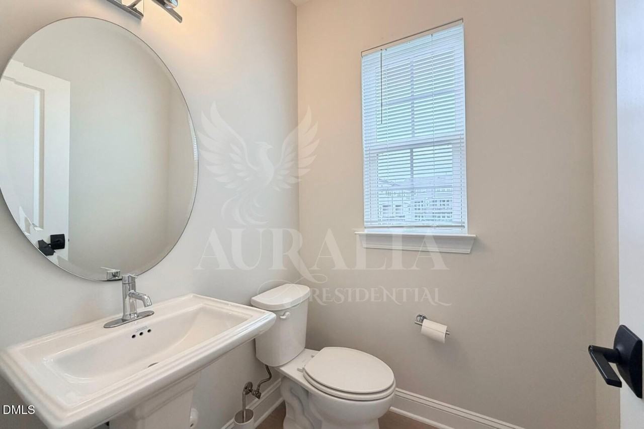 829 Amley Pl - Photo 7 of 49