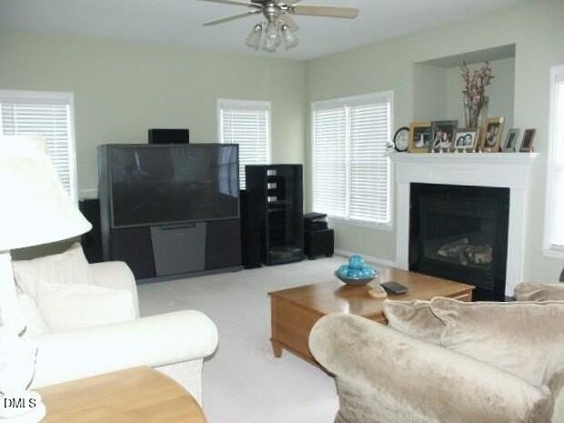 304 Peachtree Point Ct - Photo 7 of 16