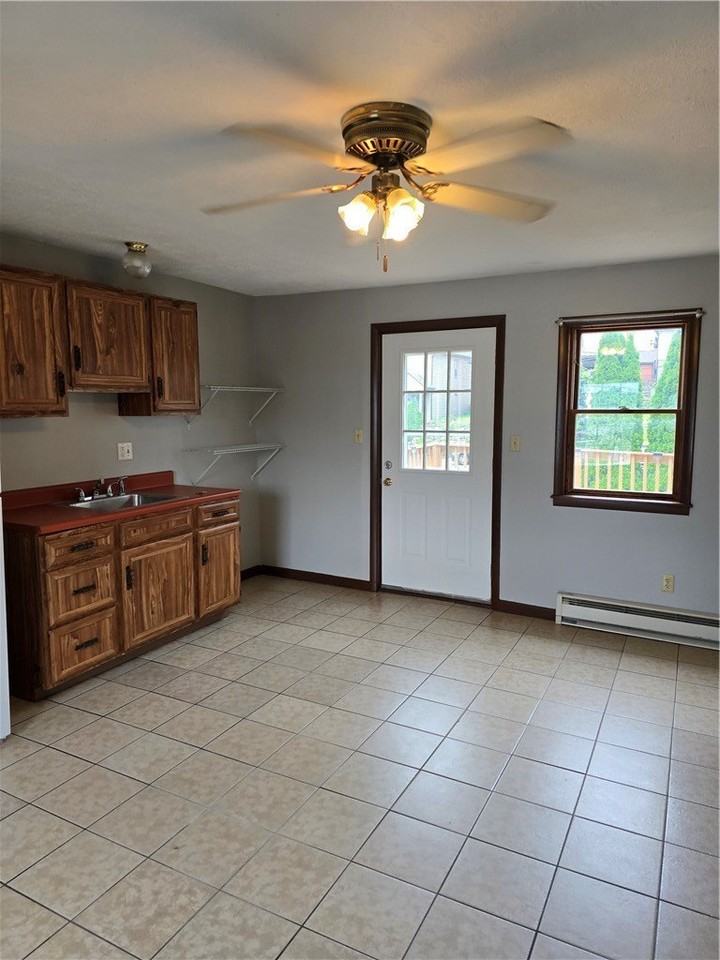 196 W Madison St #4 - Photo 5 of 16