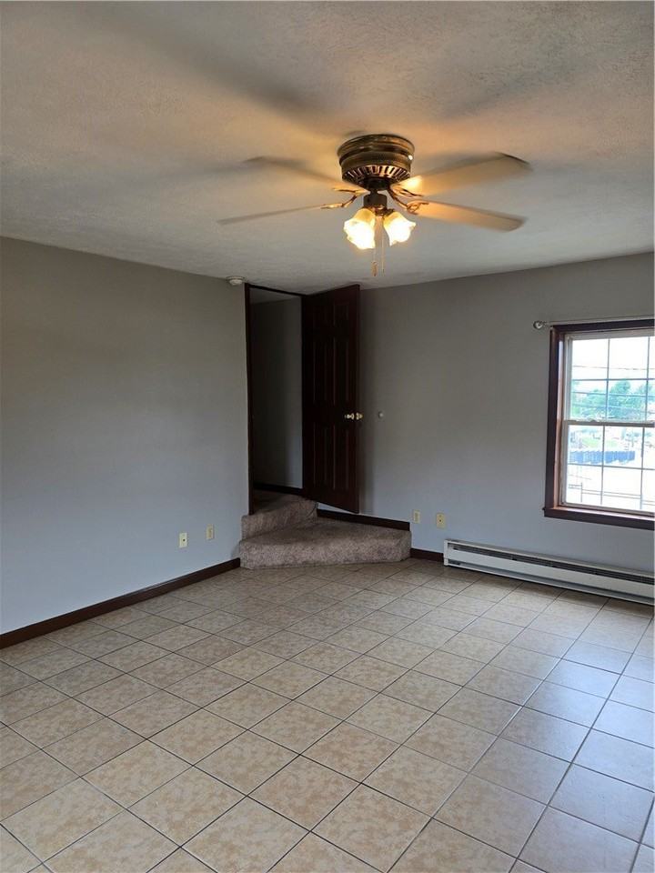 196 W Madison St #4 - Photo 7 of 16