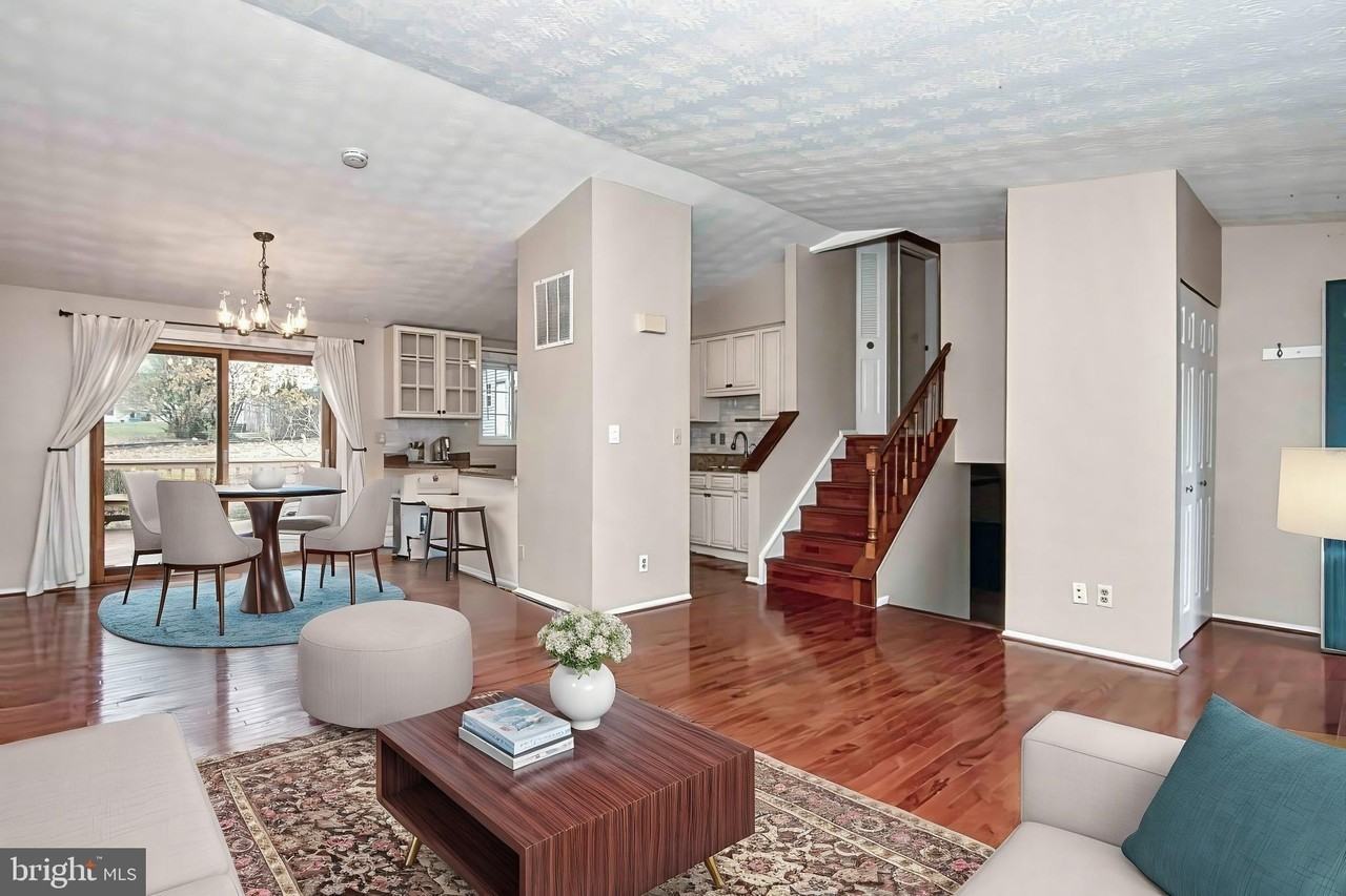 12828 Pinecrest Rd - Photo 2 of 46