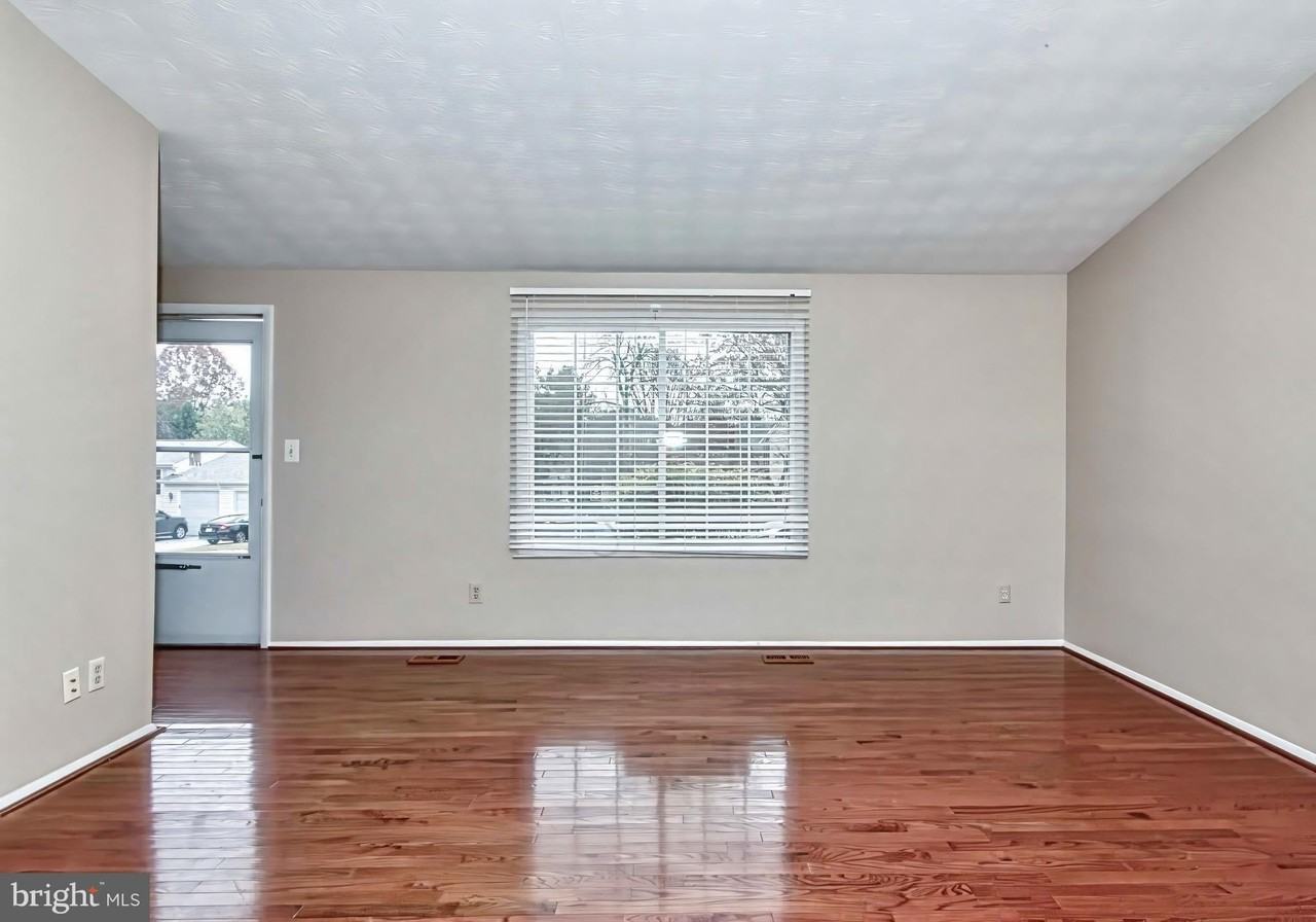 12828 Pinecrest Rd - Photo 4 of 46