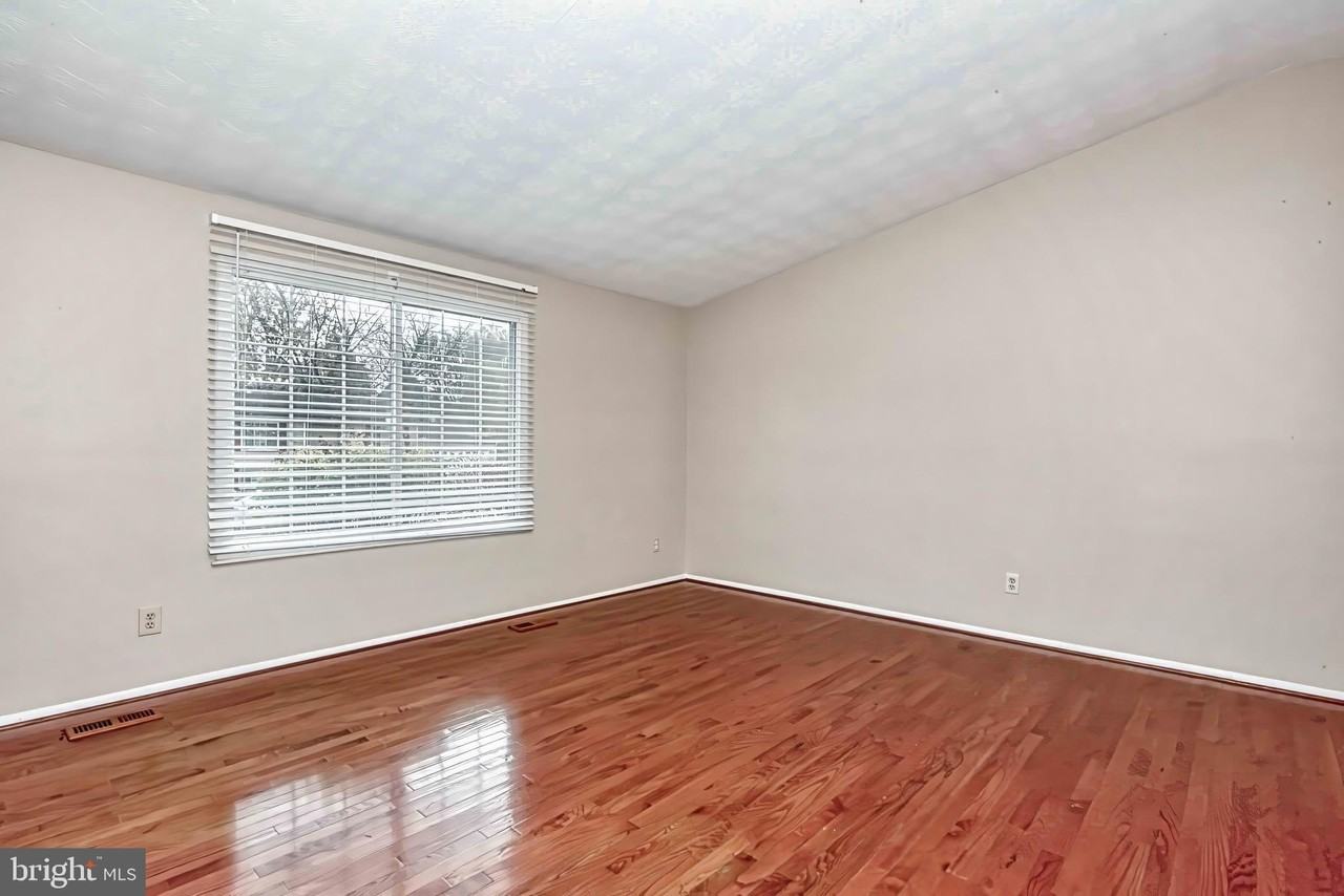 12828 Pinecrest Rd - Photo 5 of 46