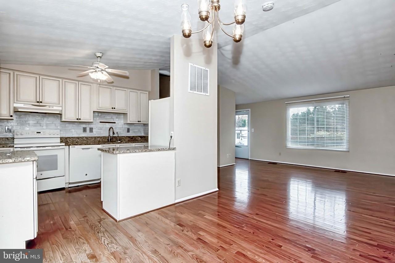 12828 Pinecrest Rd - Photo 7 of 46
