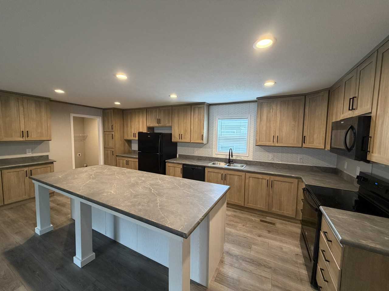 2153 Pacific Dr #112B - Photo 5 of 26