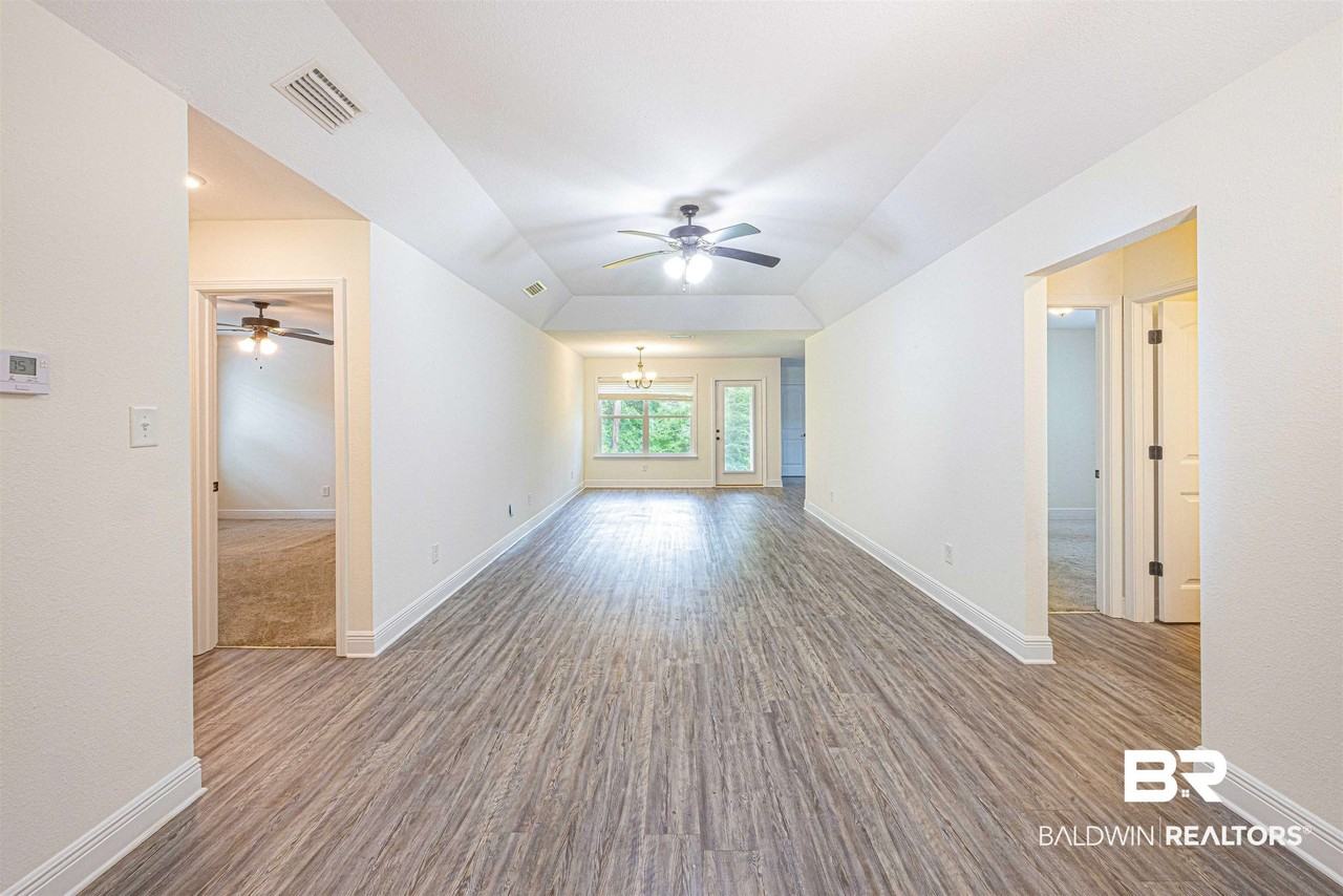 118 Michael Loop - Photo 4 of 22