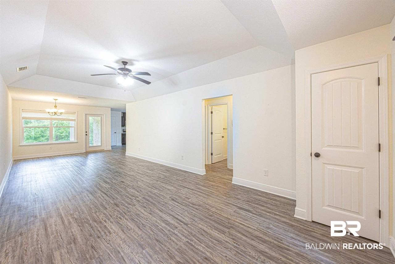 118 Michael Loop - Photo 5 of 22
