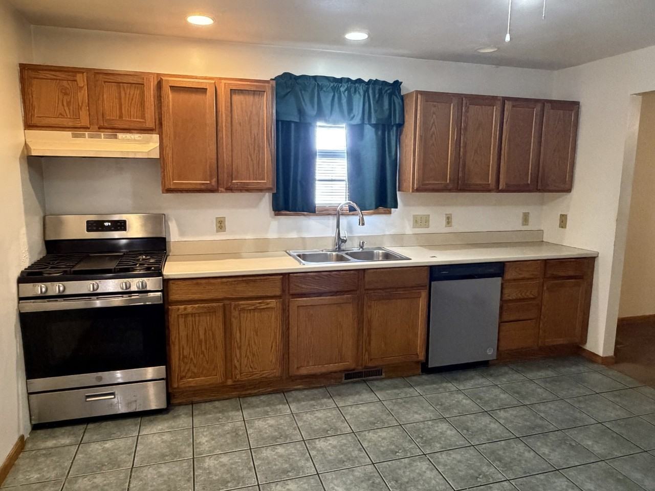 50 N Kimberly Ave #52 - Photo 2 of 10