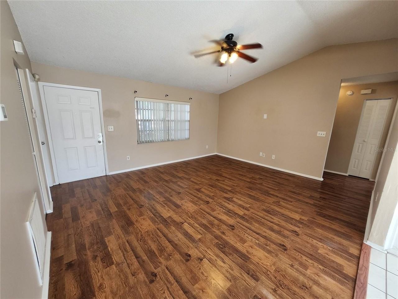 905 Old Field Dr - Photo 7 of 11