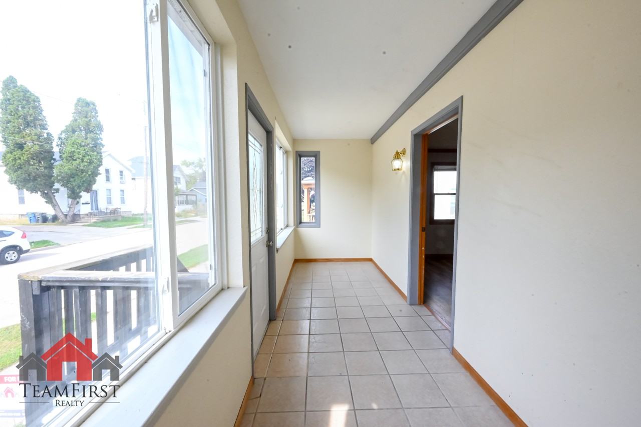 608 Central St #1 - Photo 3 of 18