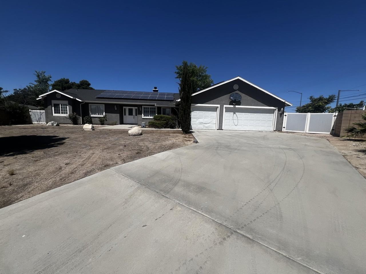 44329 Sancroft Ave #1 - Photo 4 of 12