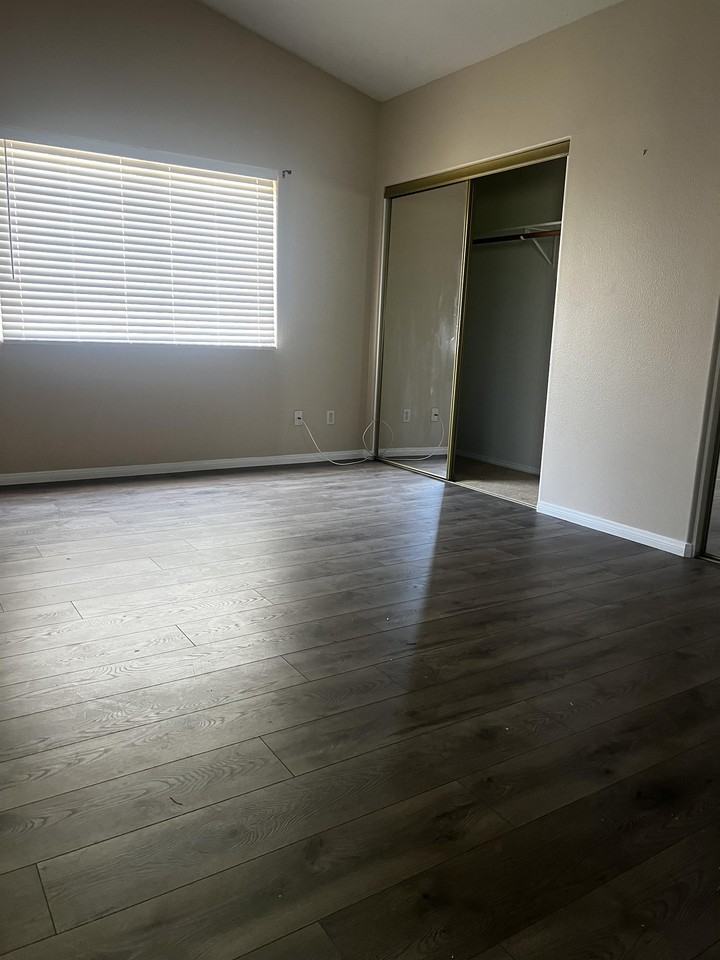 44329 Sancroft Ave #1 - Photo 6 of 12
