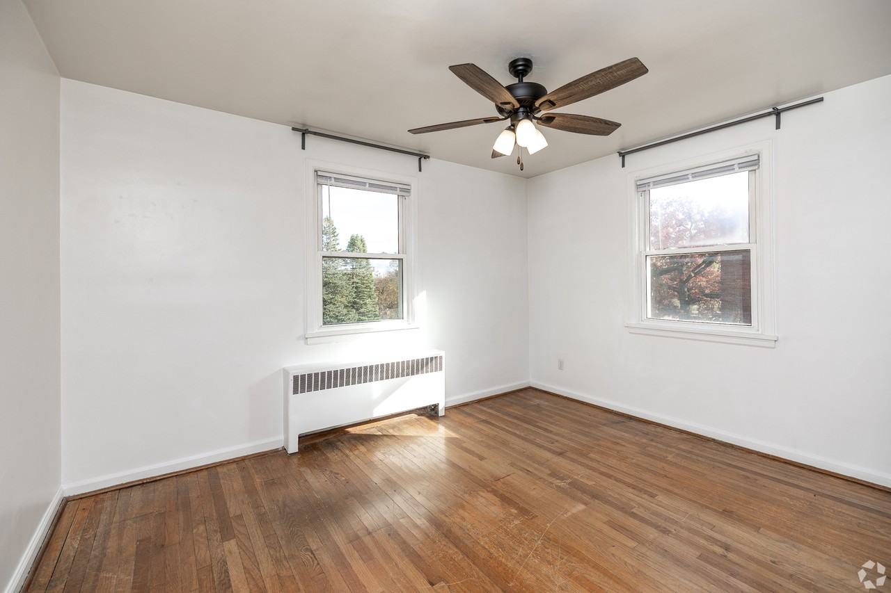 4200 Grand AvenueBldg 1 B1 2nd Floor #B1 - Photo 3 of 14