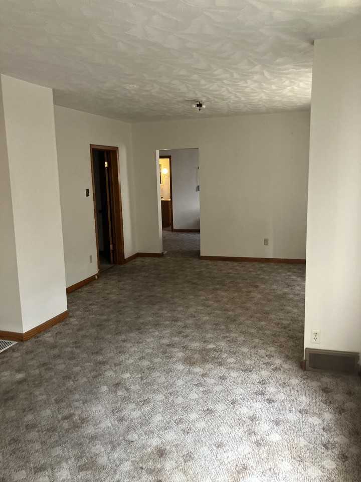 509 E 2nd St #2 - Photo 2 of 10