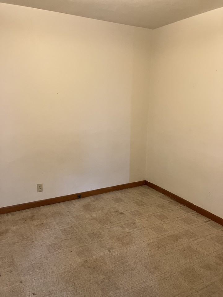 509 E 2nd St #2 - Photo 4 of 10