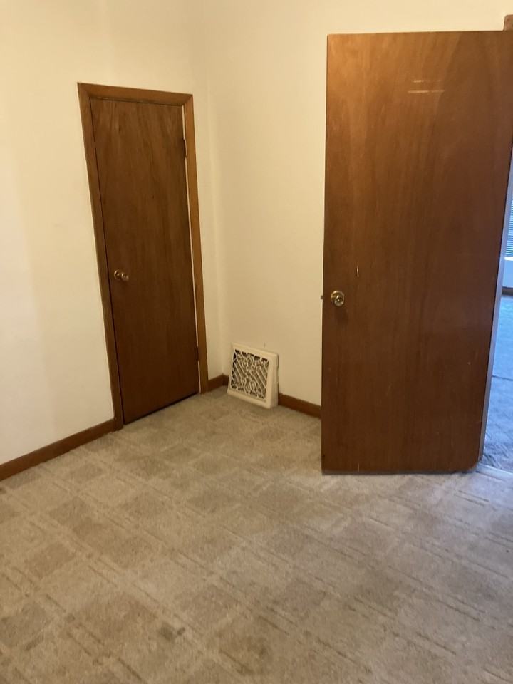 509 E 2nd St #2 - Photo 5 of 10