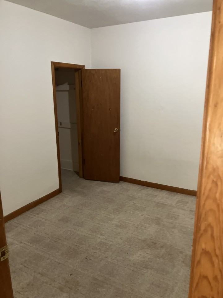 509 E 2nd St #2 - Photo 6 of 10