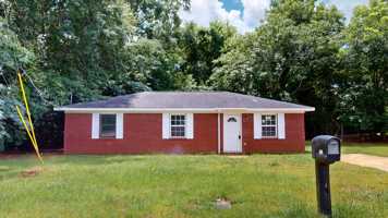 featured image of 901 W Adams Ave