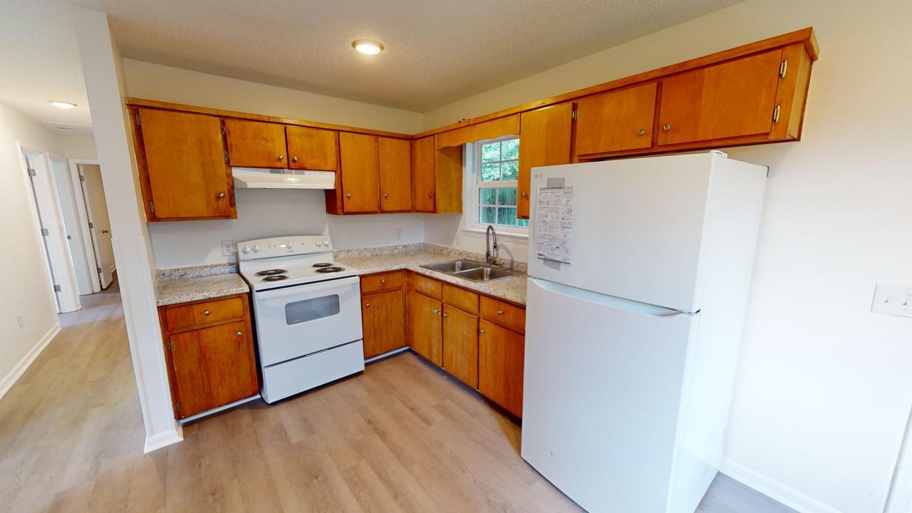 901 W Adams Ave - Photo 3 of 37