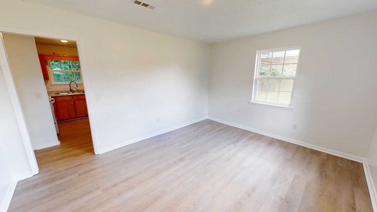 901 W Adams Ave - Photo 5 of 37
