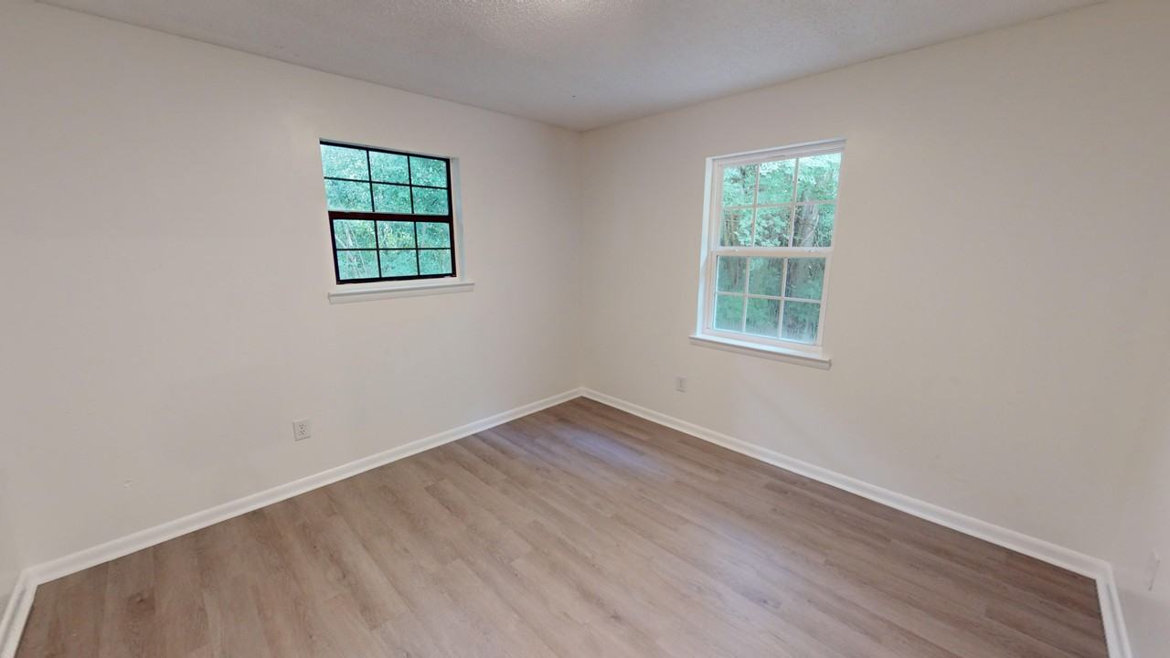 901 W Adams Ave - Photo 6 of 37