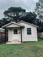 featured image of 1009 S Orange St #1