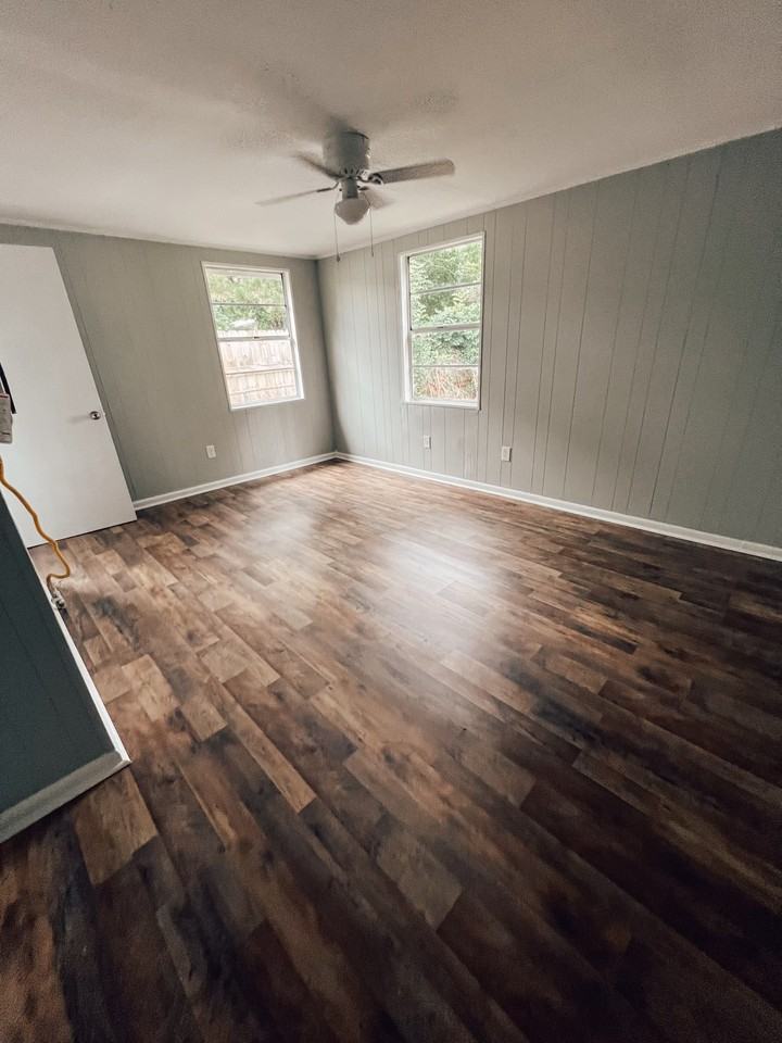 1009 S Orange St #1 - Photo 3 of 6