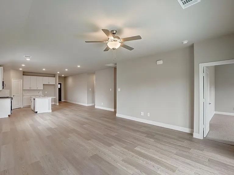 1209 Gardendale Hollow Ln #1 - Photo 6 of 26