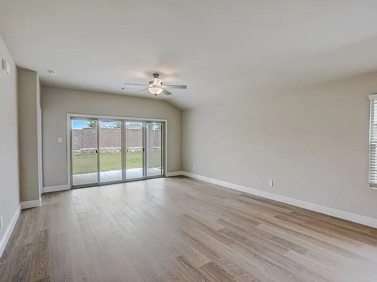 1209 Gardendale Hollow Ln #1 - Photo 7 of 26
