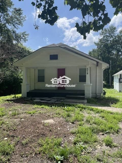 578 S Oxford Ave - Photo 3 of 5