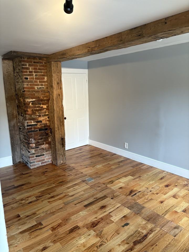 115 Main St #B - Photo 3 of 15