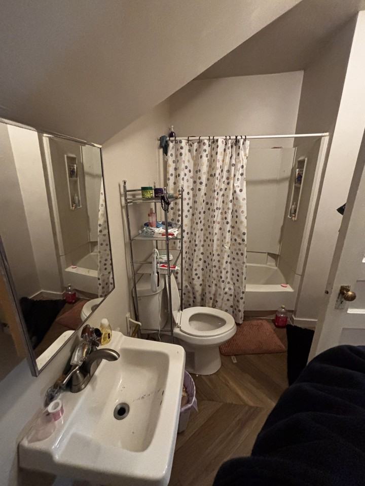 33B - Photo 2 of 5