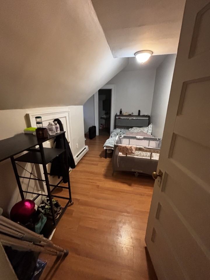 33B - Photo 3 of 5