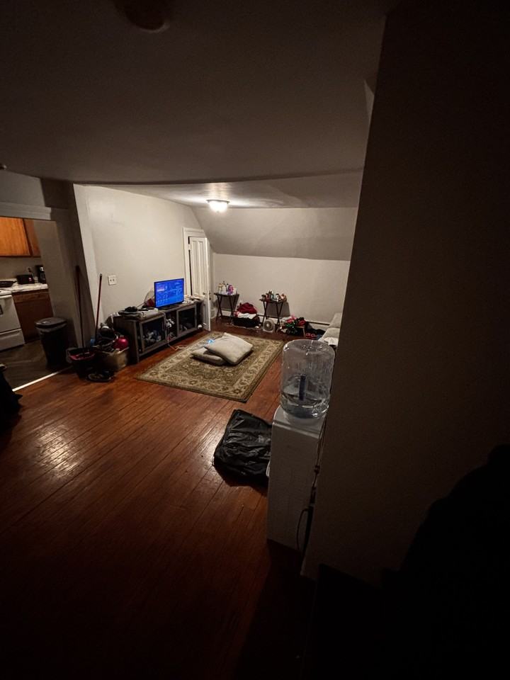 33B - Photo 5 of 5