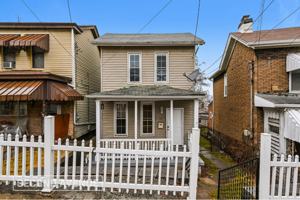 featured image of 127 E 15th Ave