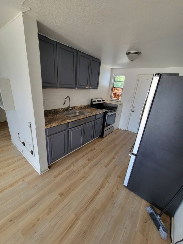 Thomasville Apartments - Photo 3 of 6