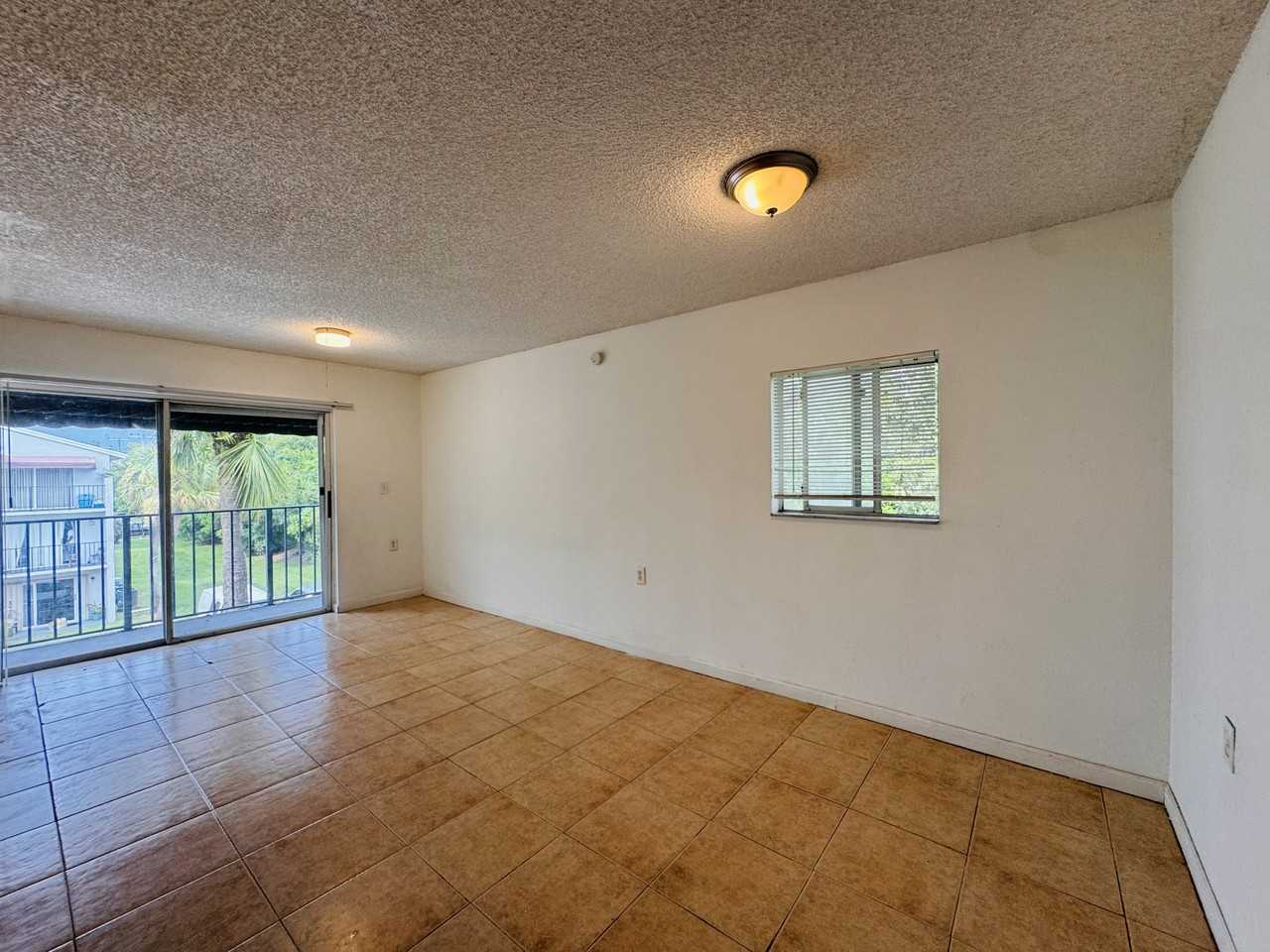 1068 N Benoist Farms Rd #302 - Photo 4 of 50