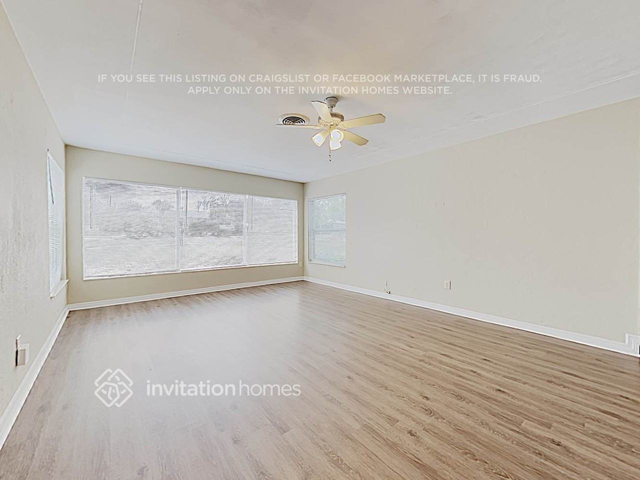1063 Indian Rocks Rd S - Photo 3 of 15