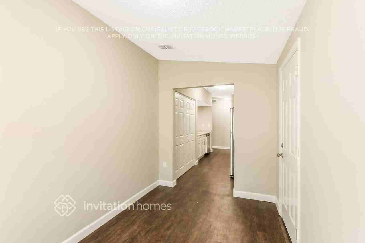 8032 Chickasaw Ln - Photo 4 of 22