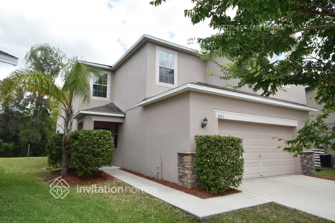 1423 Tahoe Springs Ct - Photo 2 of 28