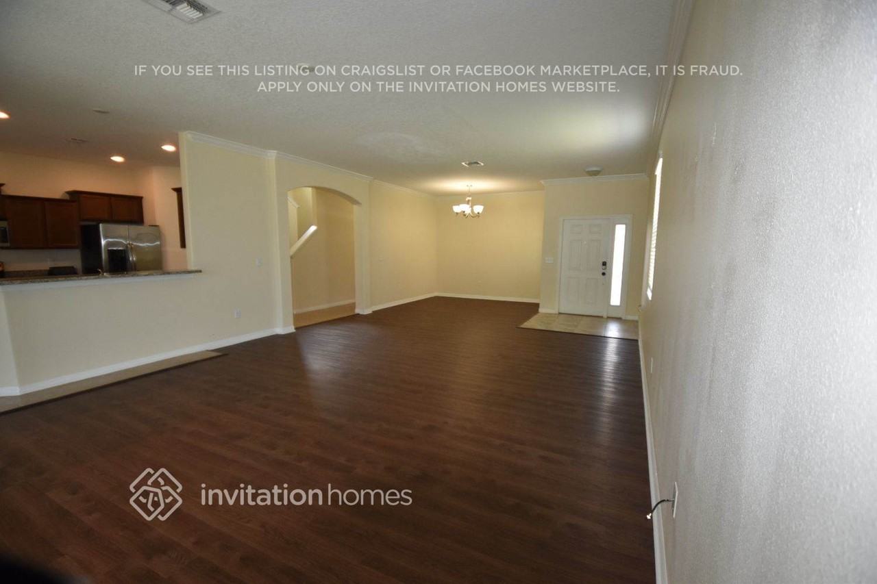 1423 Tahoe Springs Ct - Photo 6 of 28