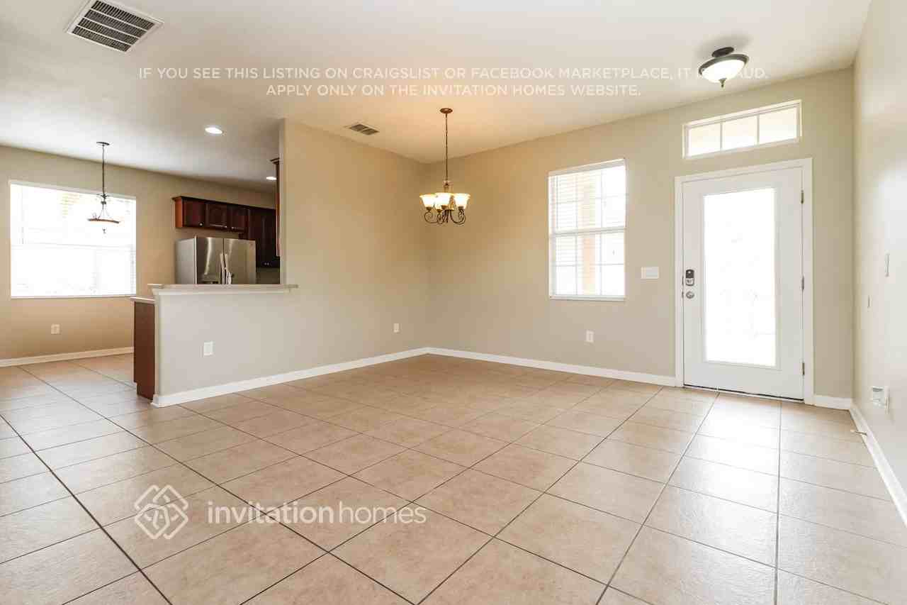 7232 53rd Pl E - Photo 5 of 21