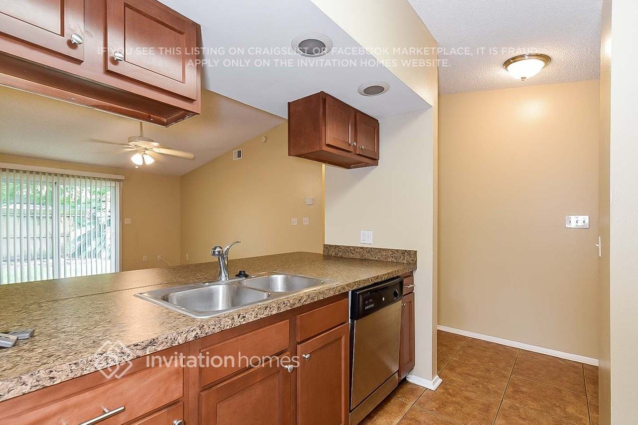 7907 Osteen Rd - Photo 6 of 15
