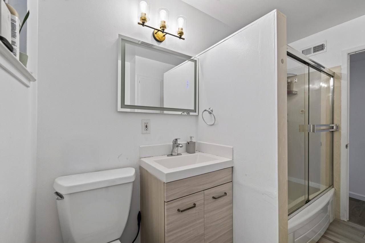 25309 Meredith Ct #1 - Photo 6 of 10